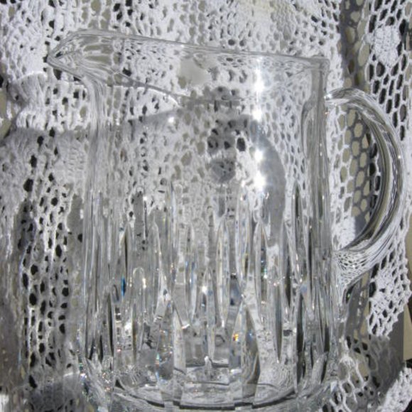 CLEAR Pitcher - Water - Large Capacity - Picture 5 of 8